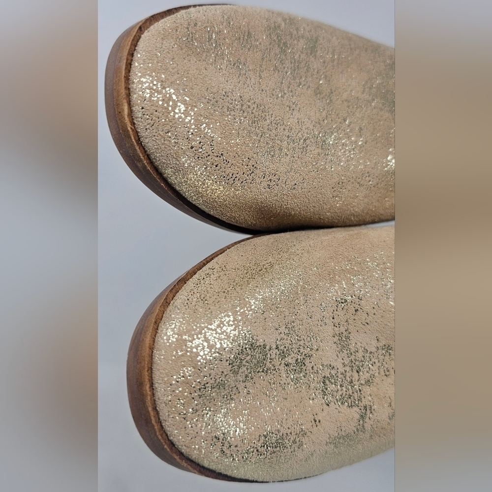Lucky Brand Chaslie Leather Scalloped Gold Tan Metallic Slip On Loafers Size 8.5 - Picture 4 of 13